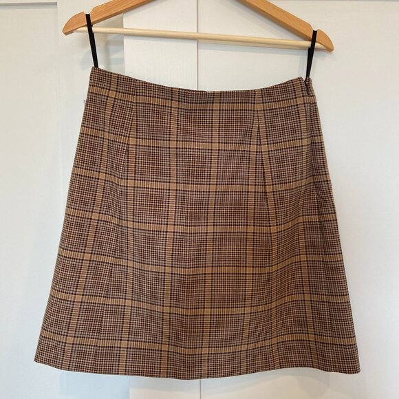 NWT Babaton Modern Mini Skirt - Picture 1 of 4